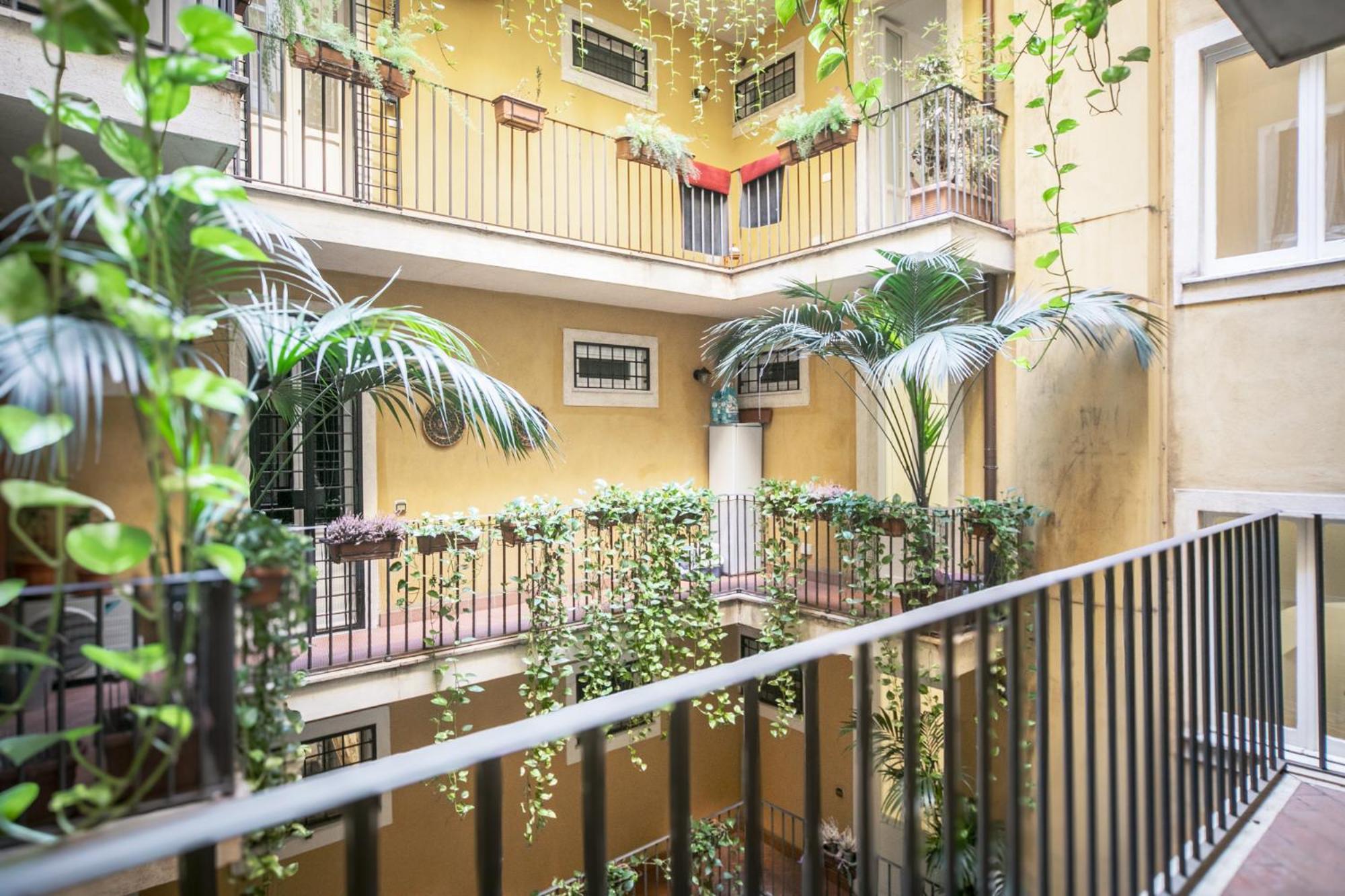 Apartment Colosseum Monti Large Flat Rom