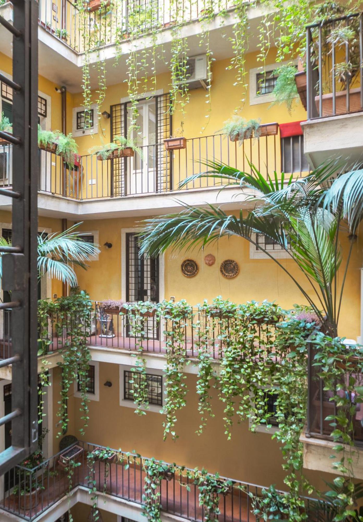 Colosseum Monti Large Flat Apartment Rom