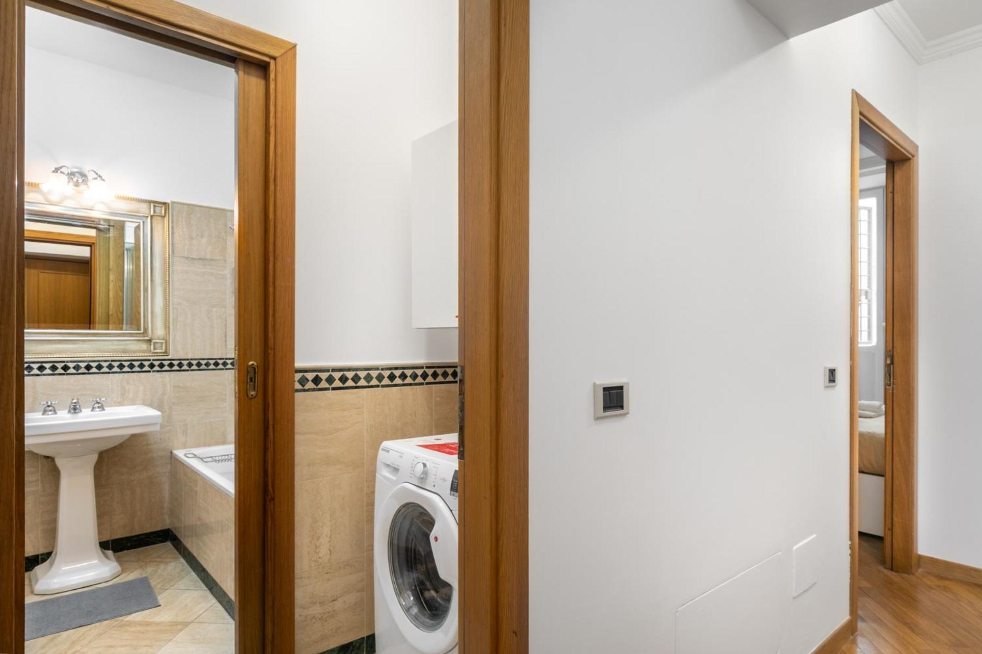 Colosseum Monti Large Flat Apartment